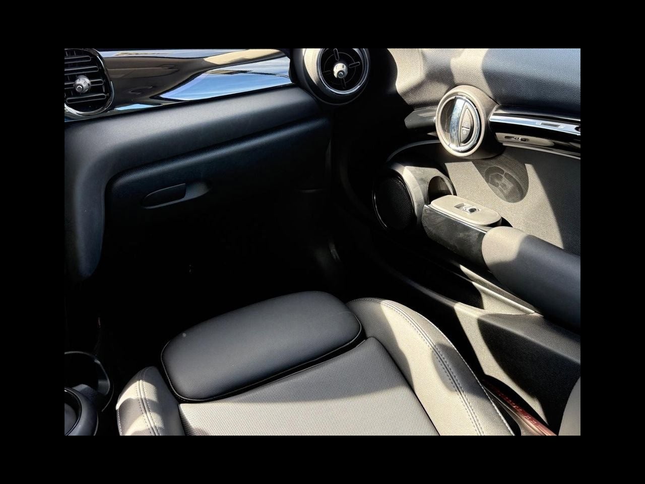 2023 MINI HARDTOP 2 DOOR Signature