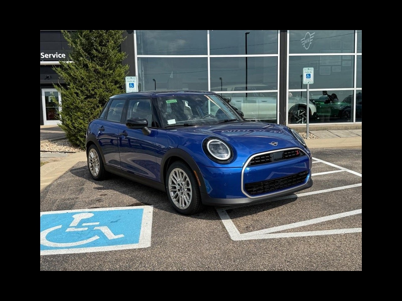2026 MINI 4 DOOR SIGNATURE PLUS