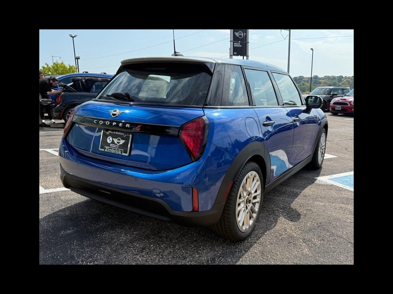 2026 MINI 4 DOOR SIGNATURE PLUS