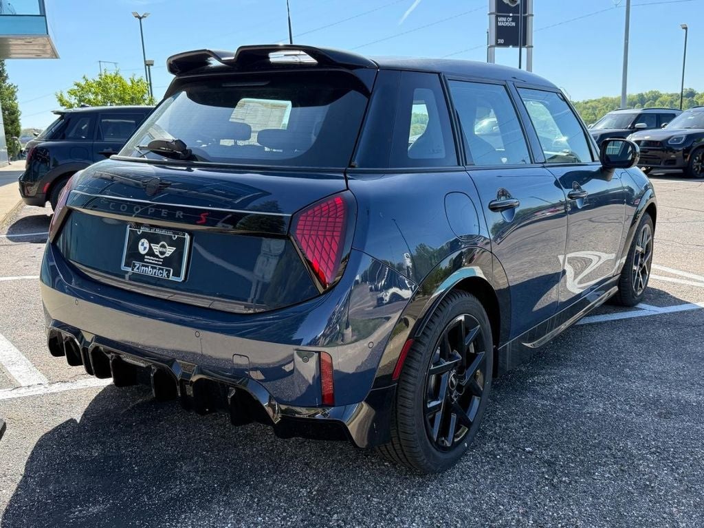 2026 MINI 4 DOOR ICONIC