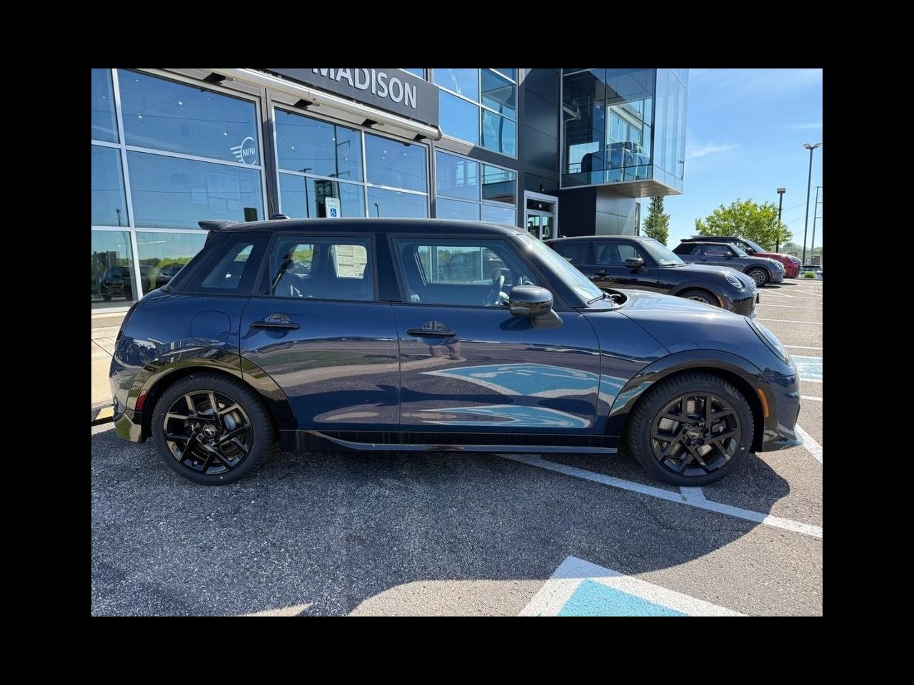 2026 MINI 4 DOOR ICONIC