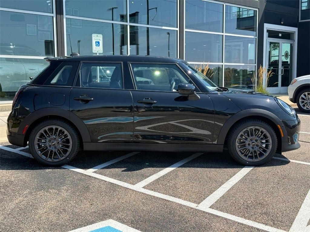 2025 MINI HARDTOP 4 DOOR SIGNATURE