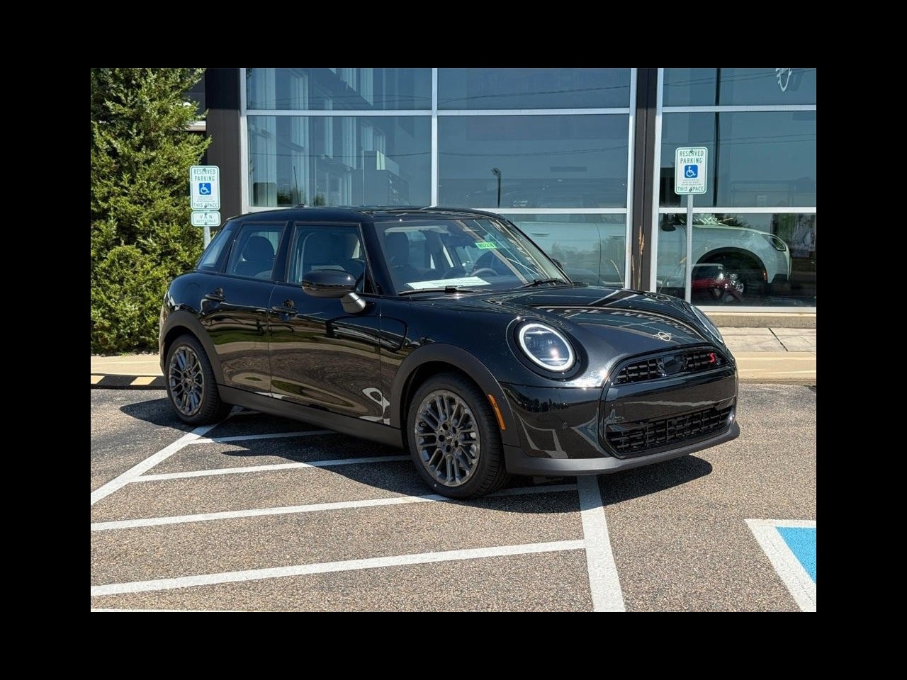 2025 MINI HARDTOP 4 DOOR SIGNATURE