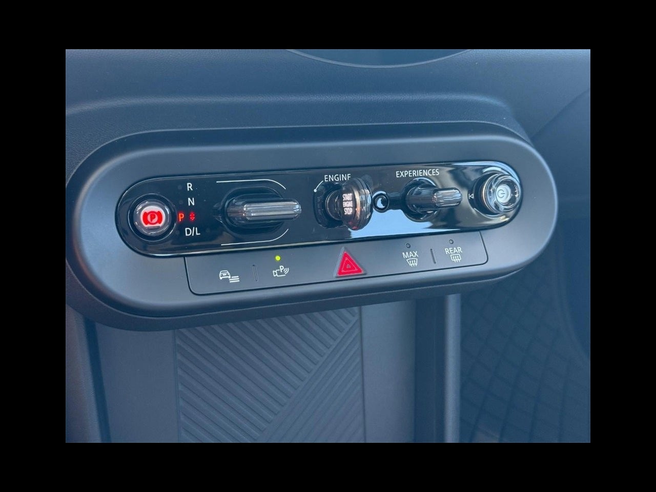 2025 MINI HARDTOP 4 DOOR SIGNATURE