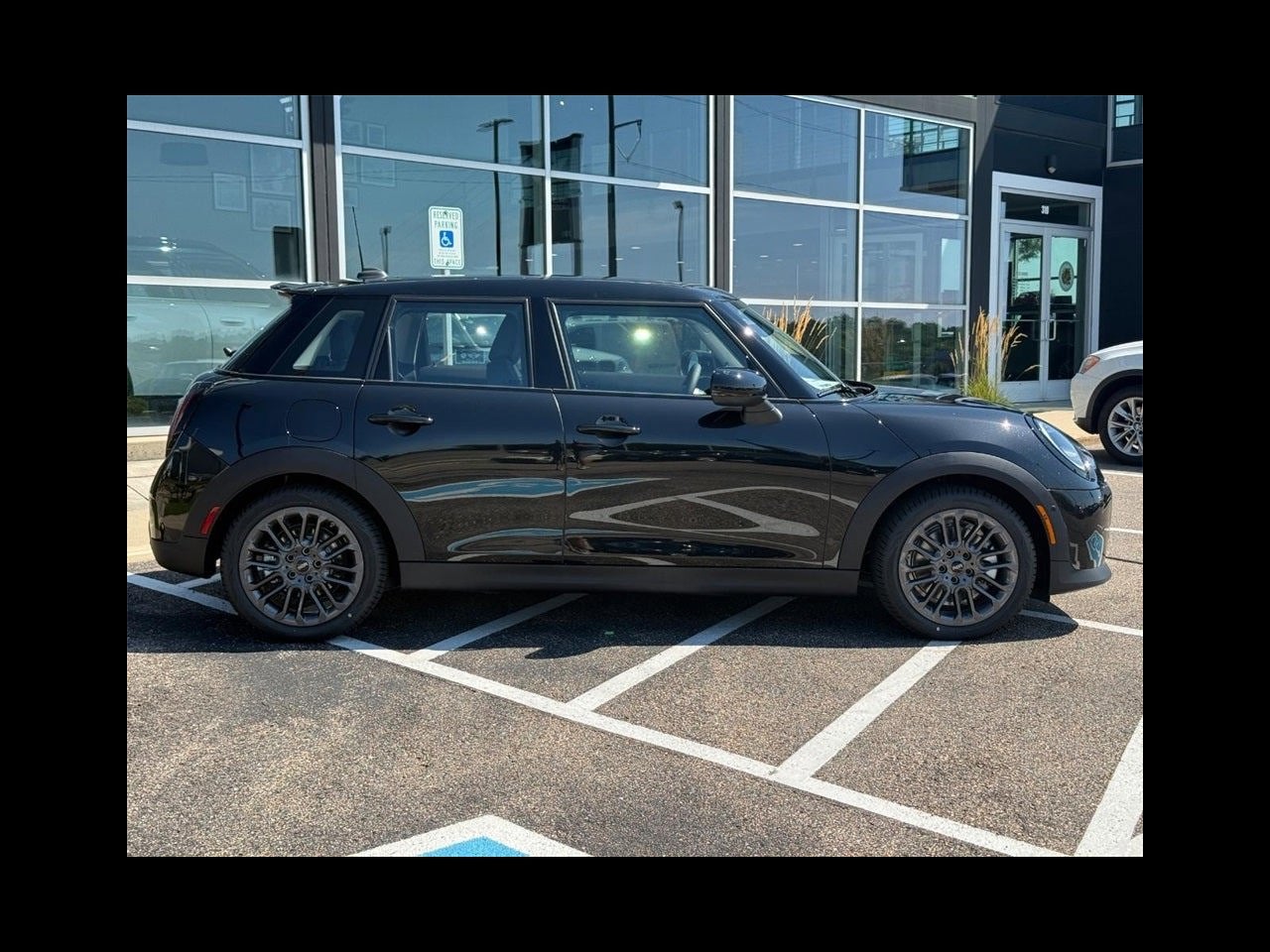 2025 MINI HARDTOP 4 DOOR SIGNATURE