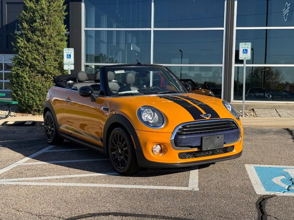 2017 MINI Cooper Base