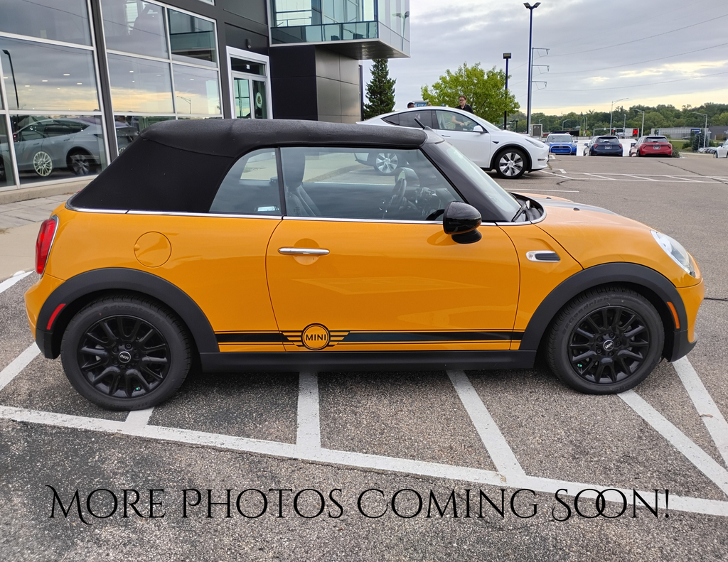 2017 MINI CONVERTIBLE Base