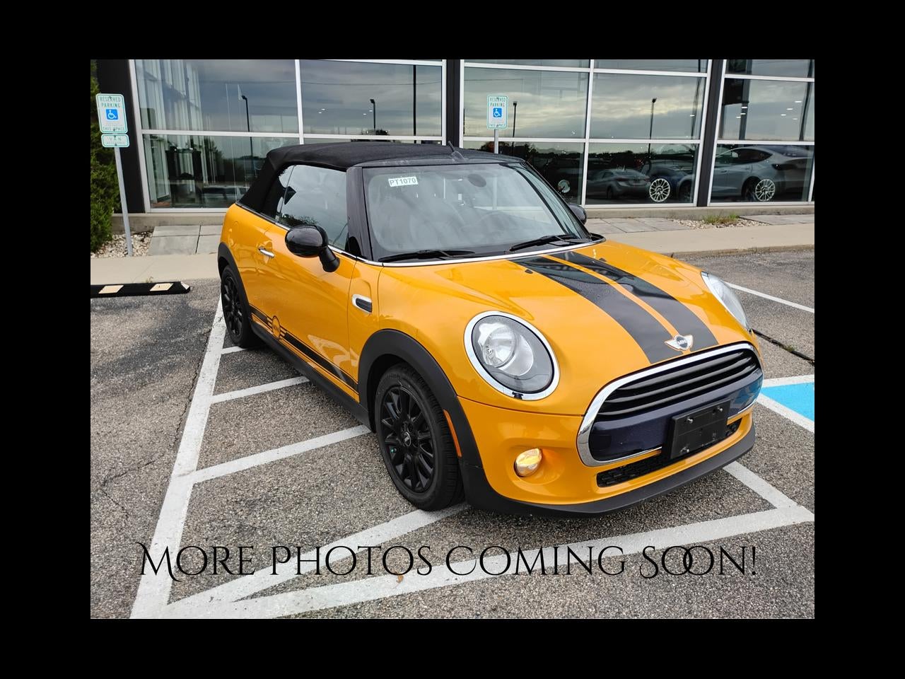 2017 MINI CONVERTIBLE Base