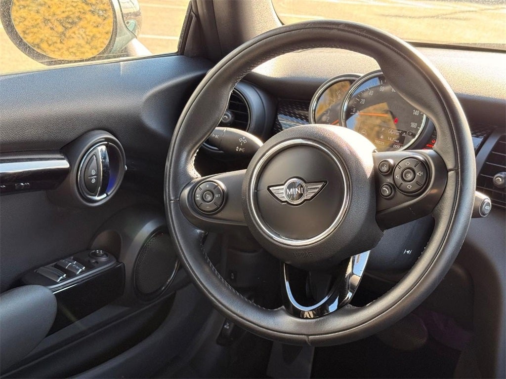 2016 MINI CONVERTIBLE Base
