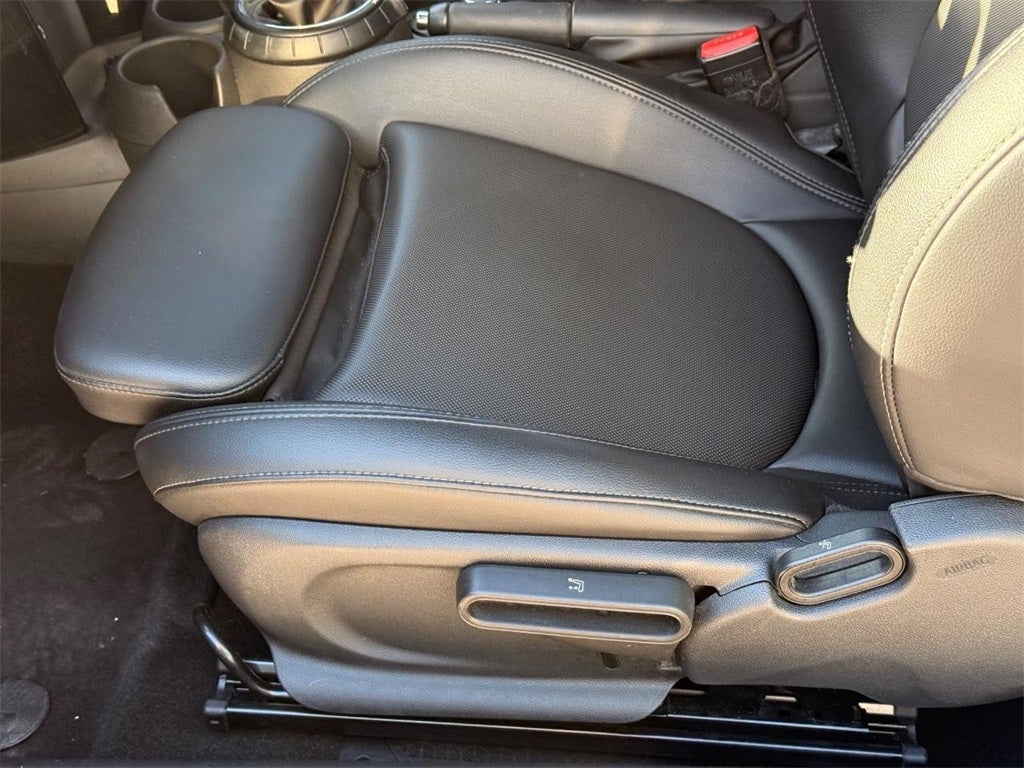 2016 MINI CONVERTIBLE Base