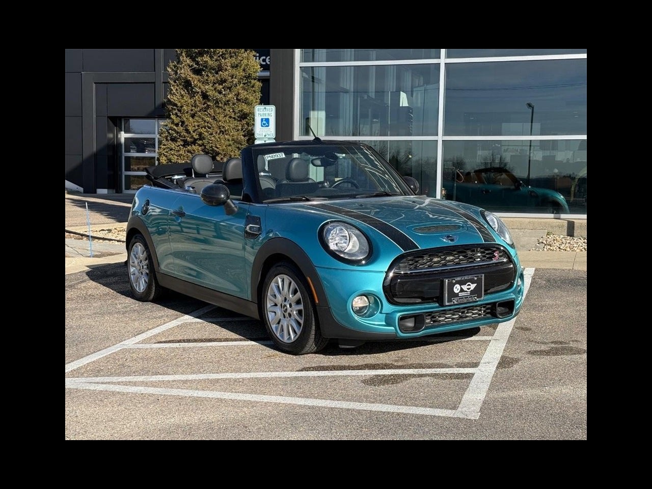 2016 MINI CONVERTIBLE Base