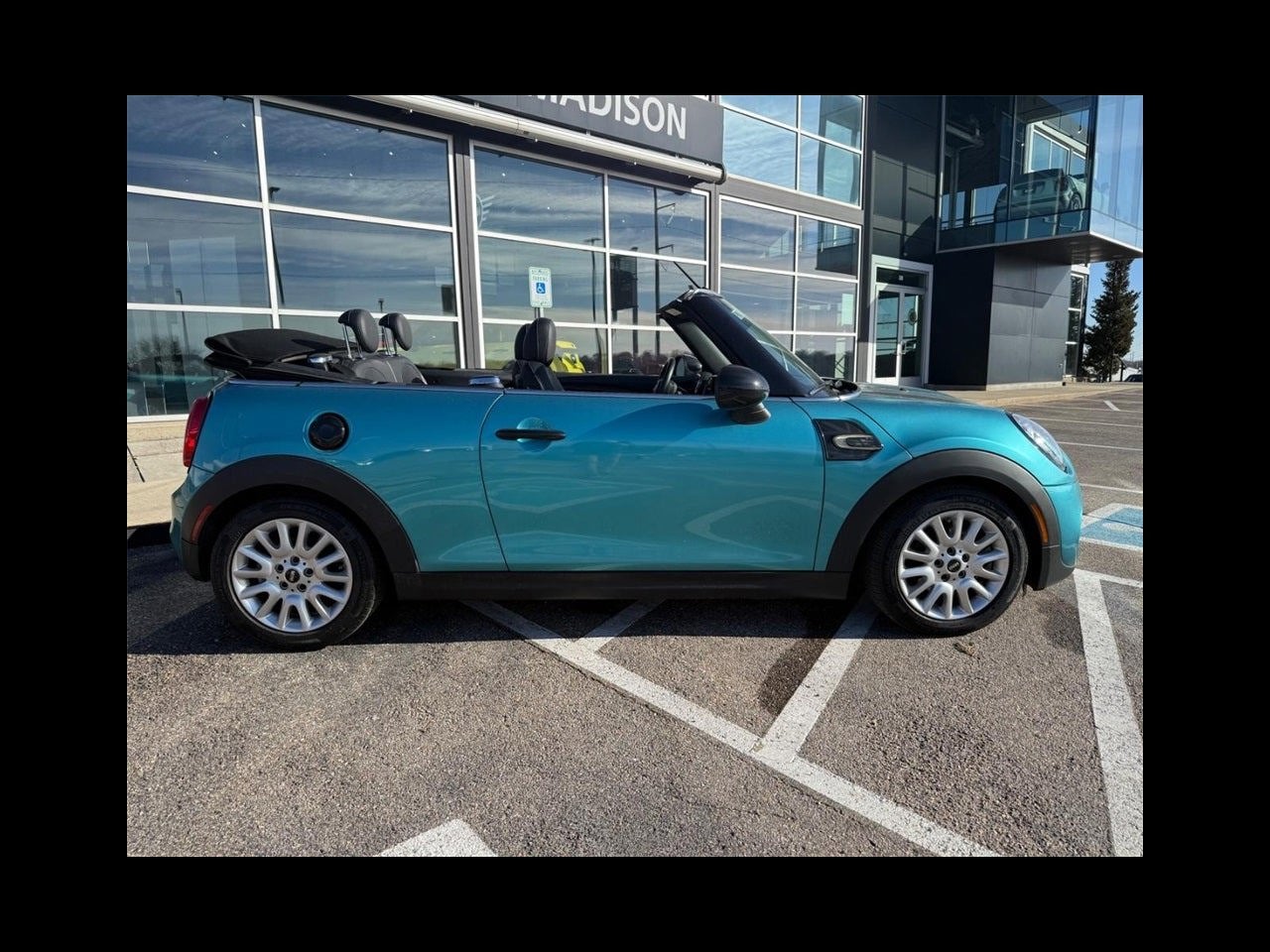 2016 MINI CONVERTIBLE Base
