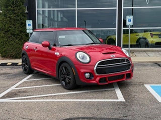 2017 MINI HARDTOP 2 DOOR Base