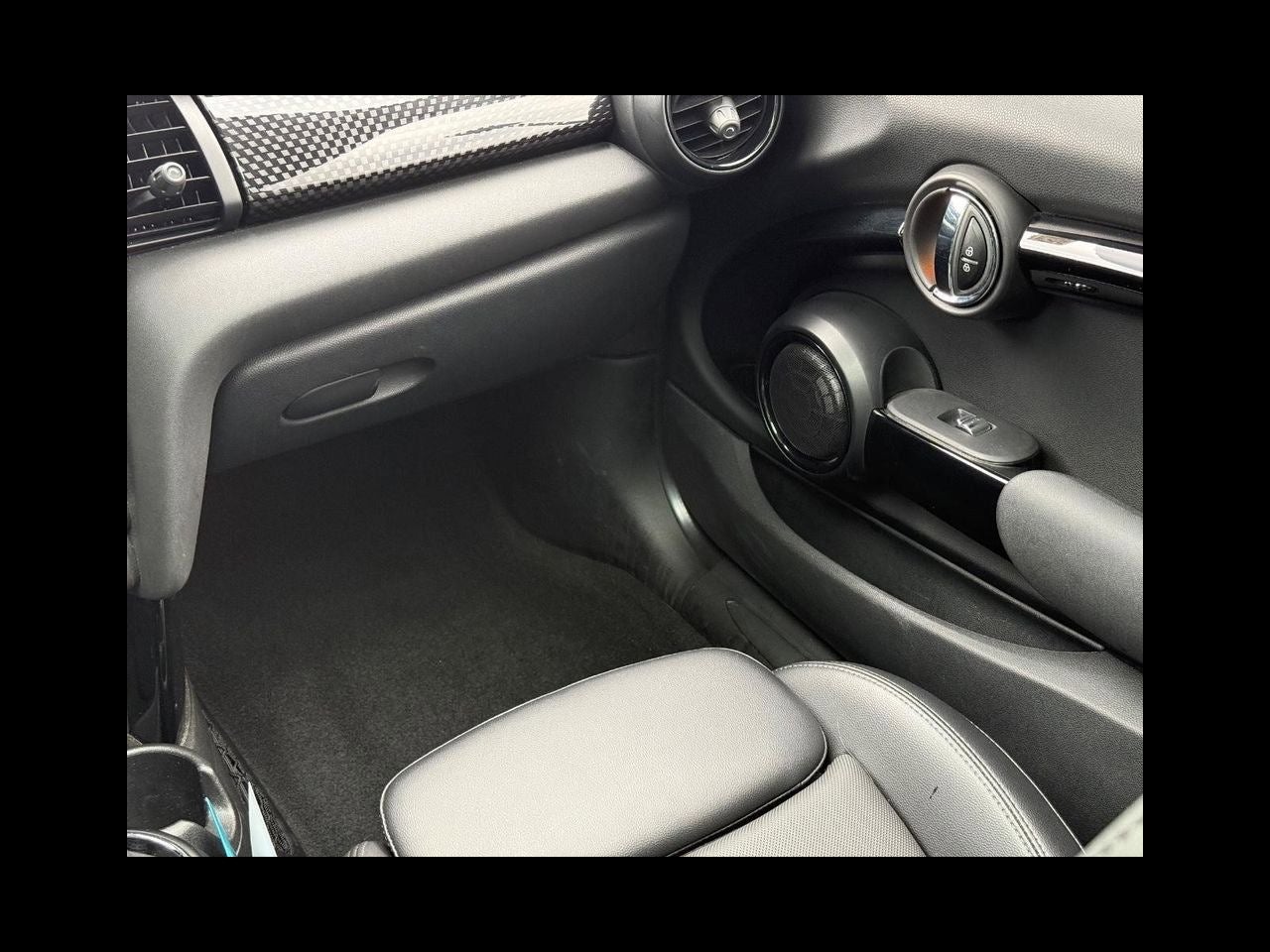 2017 MINI HARDTOP 2 DOOR Base