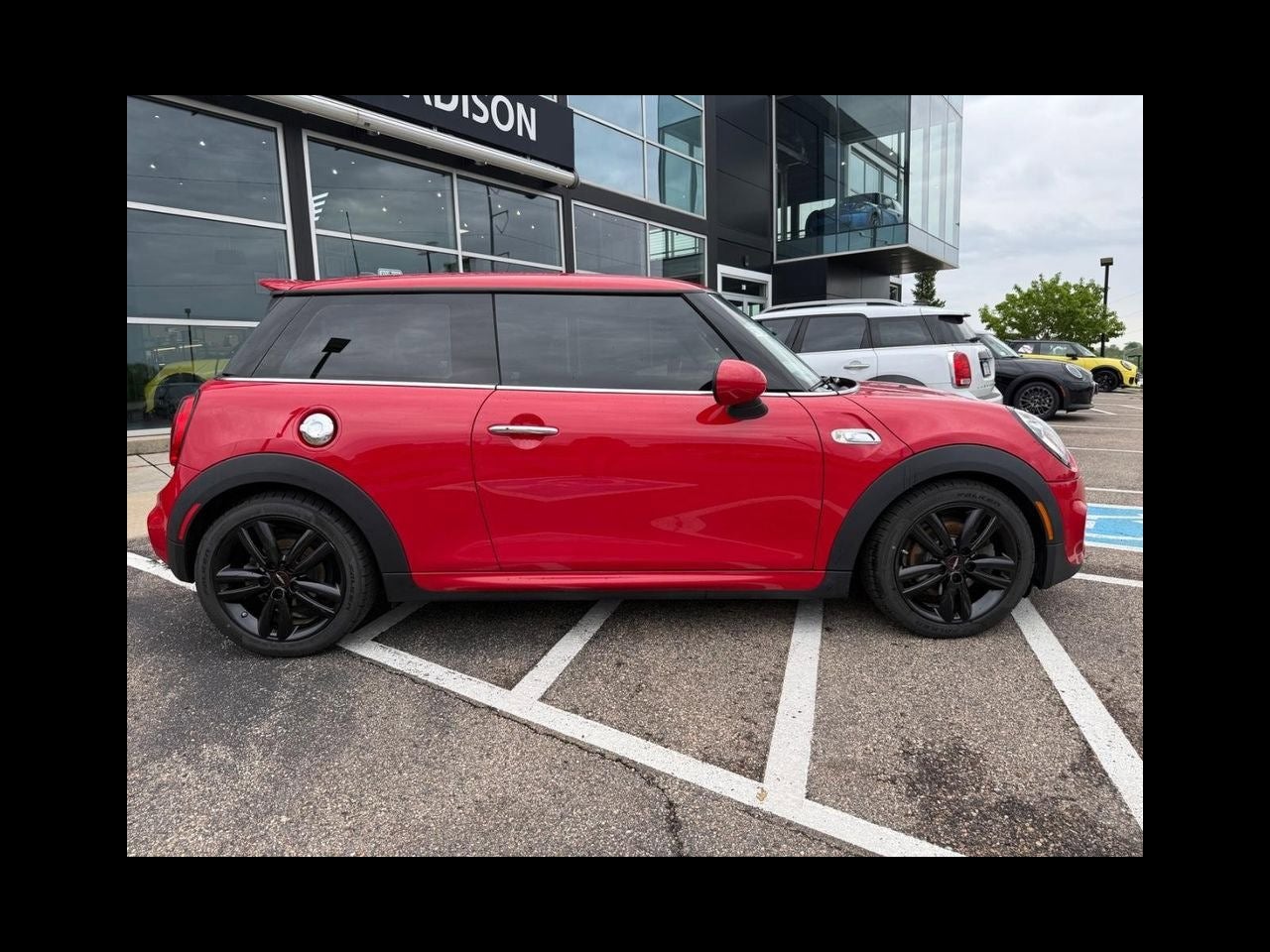 2017 MINI HARDTOP 2 DOOR Base