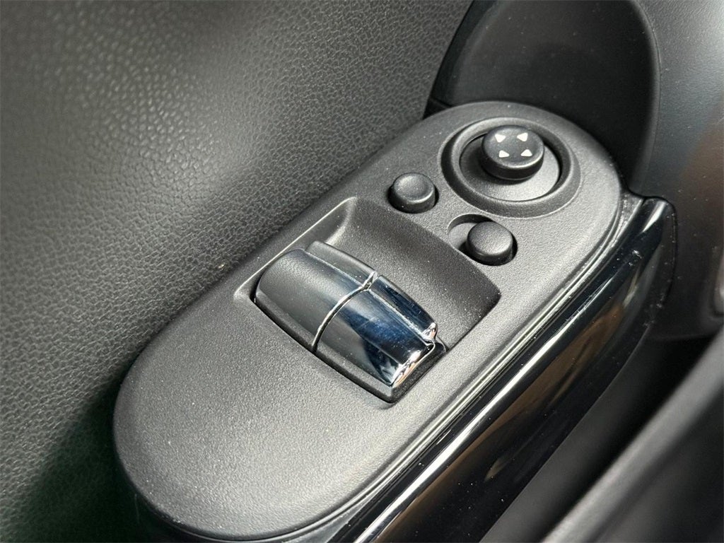 2015 MINI HARDTOP 2 DOOR Base