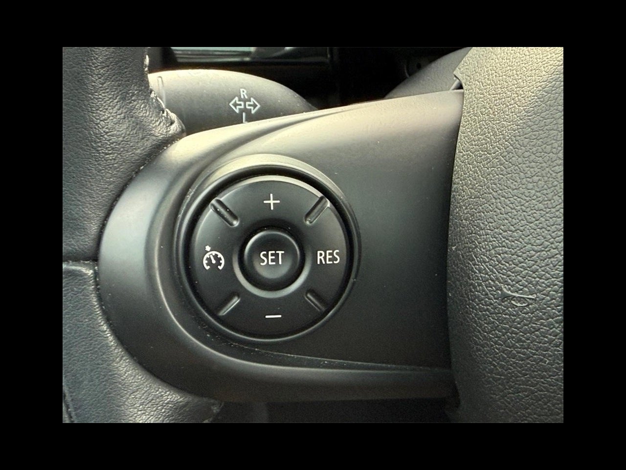 2015 MINI HARDTOP 2 DOOR Base