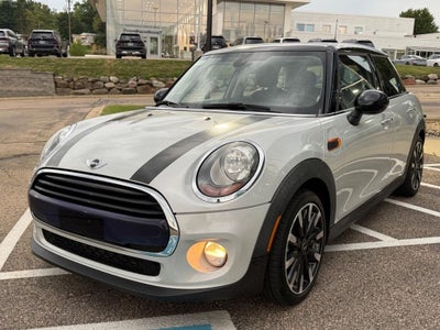 2016 MINI HARDTOP 4 DOOR Base