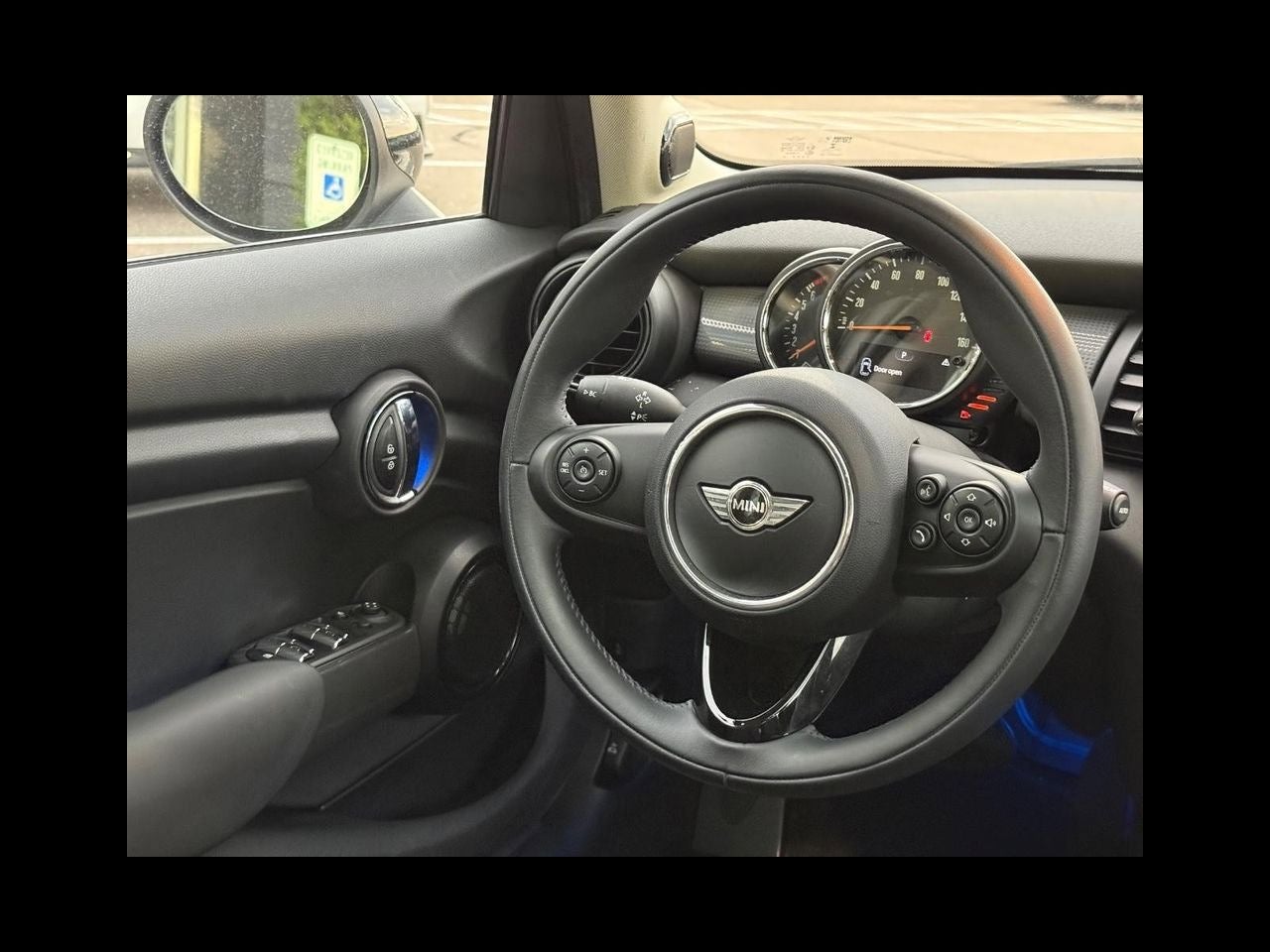 2016 MINI HARDTOP 4 DOOR Base