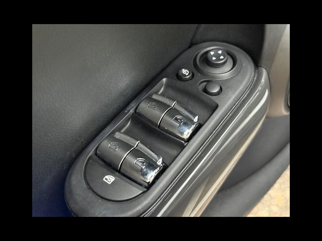 2016 MINI HARDTOP 4 DOOR Base