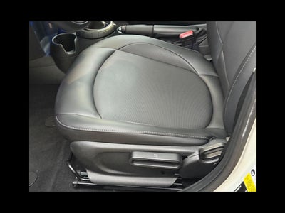 2016 MINI HARDTOP 4 DOOR Base