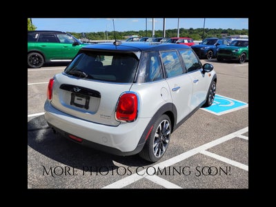 2016 MINI HARDTOP 4 DOOR Base