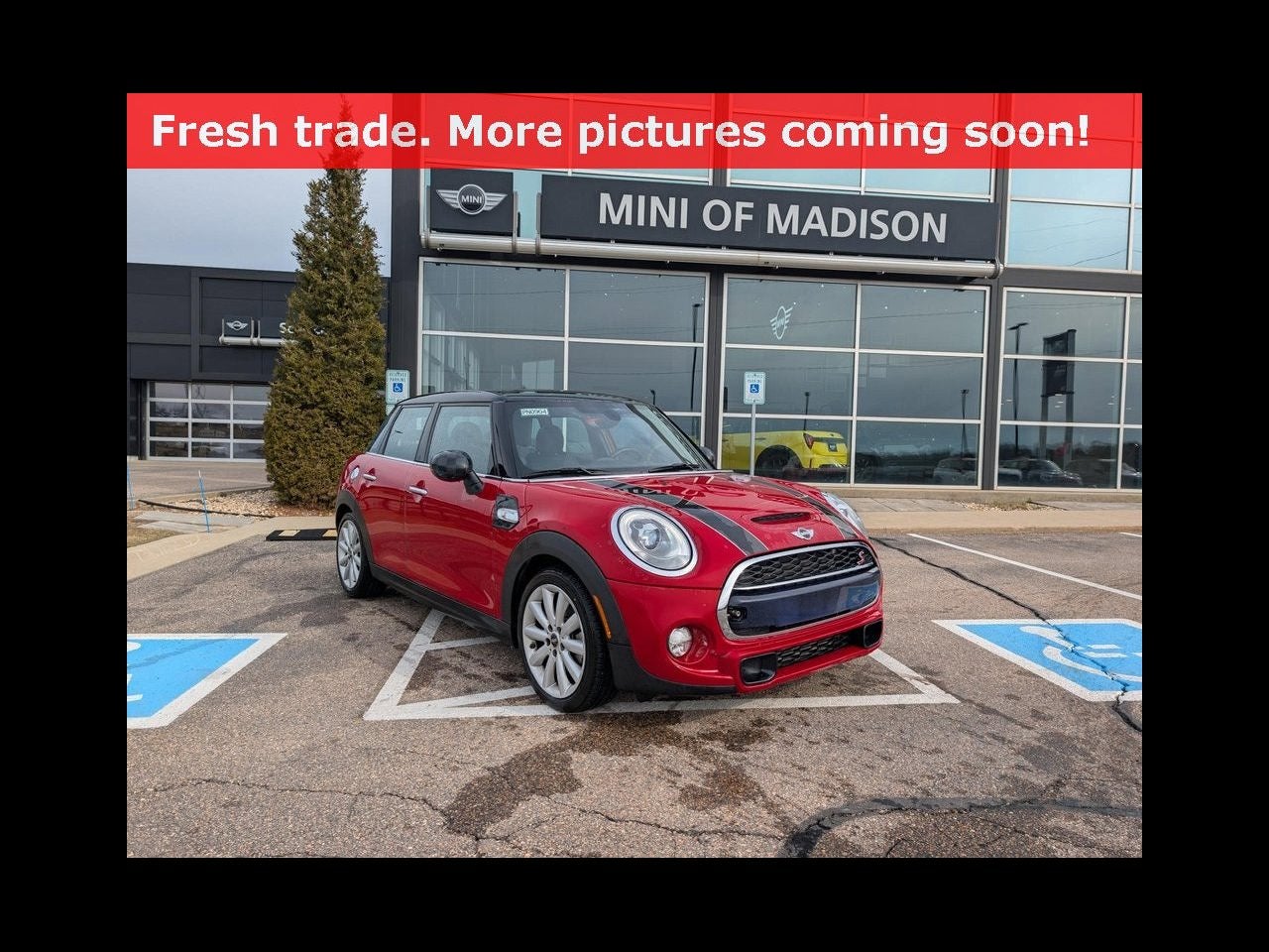 2015 MINI HARDTOP 4 DOOR Base