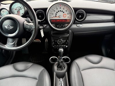 2011 MINI CONVERTIBLE Base