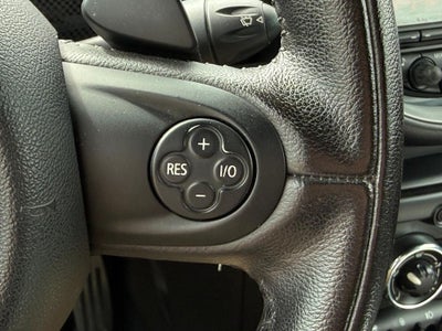 2011 MINI CONVERTIBLE Base