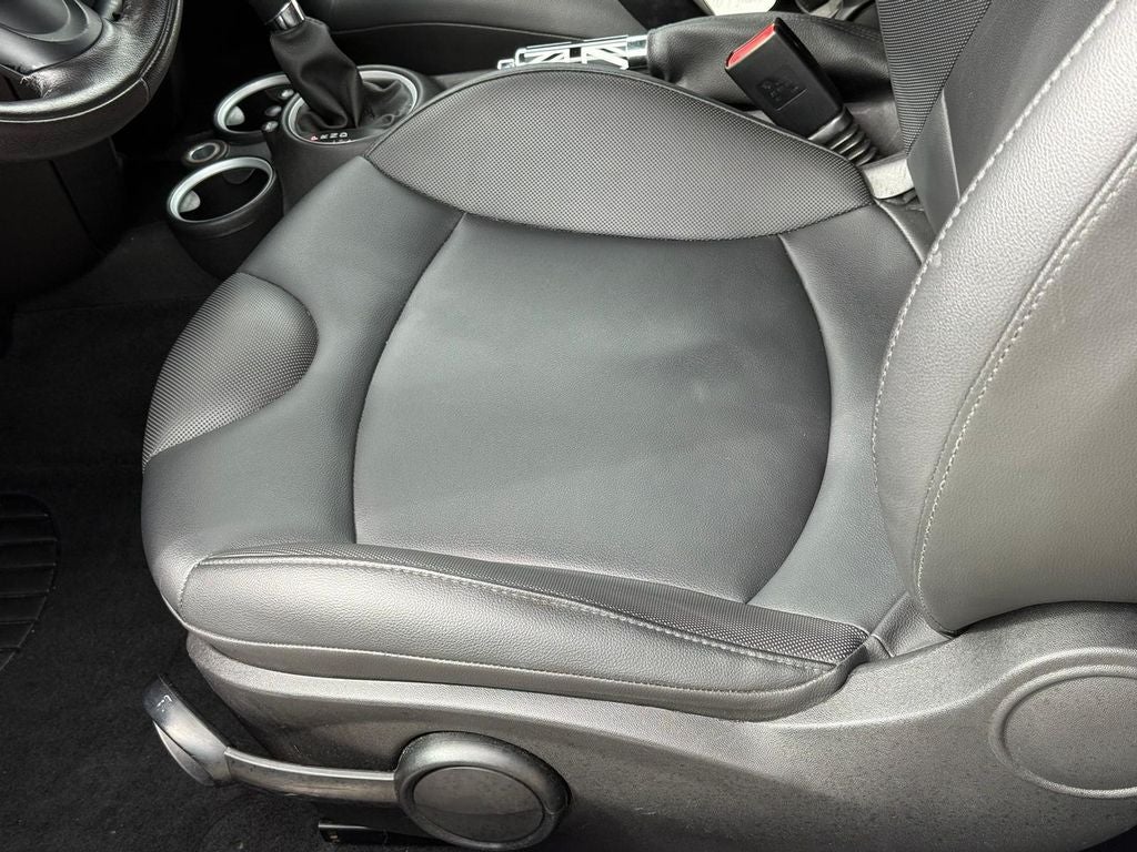 2011 MINI CONVERTIBLE Base