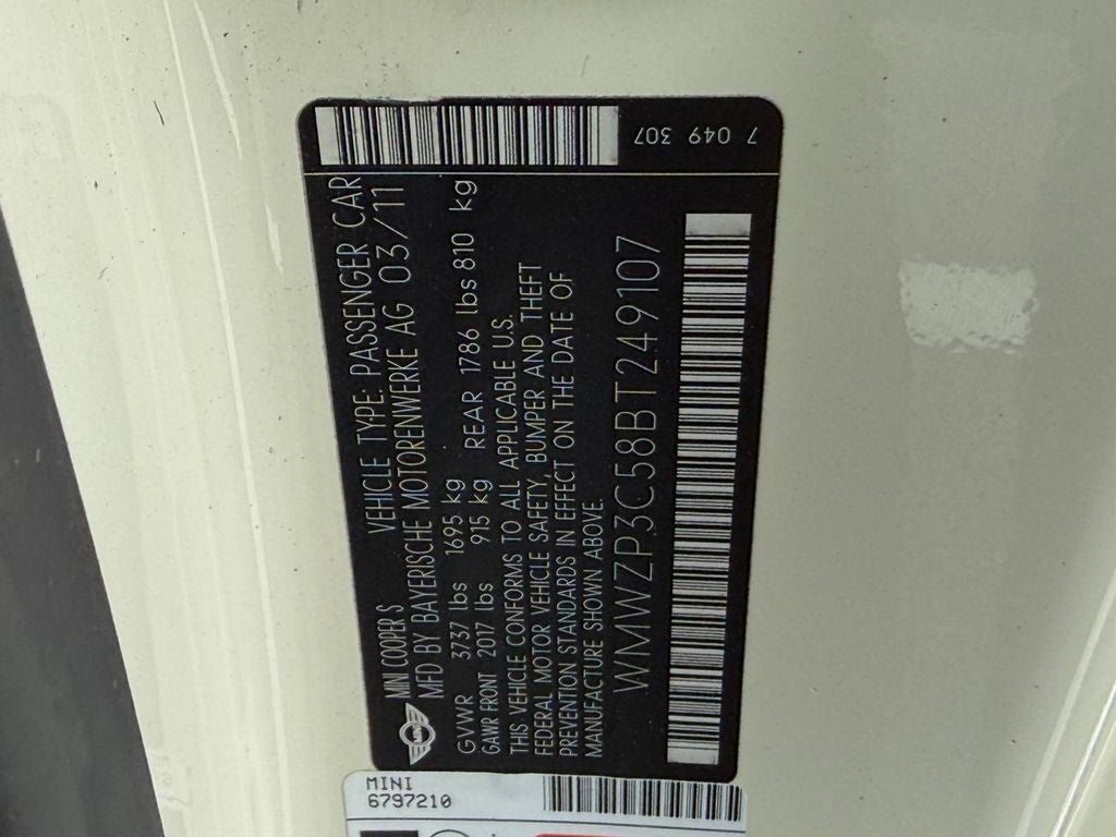 2011 MINI CONVERTIBLE Base