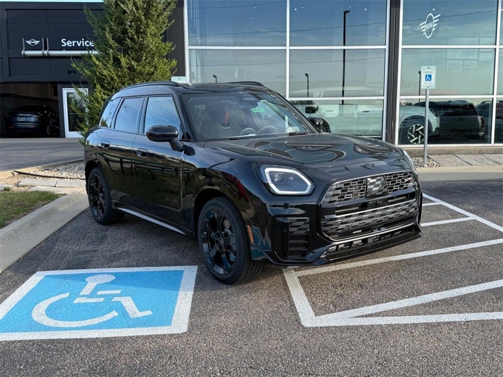 2026 MINI COUNTRYMAN ICONIC