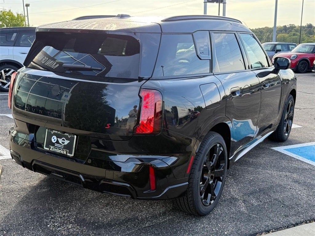 2026 MINI COUNTRYMAN ICONIC