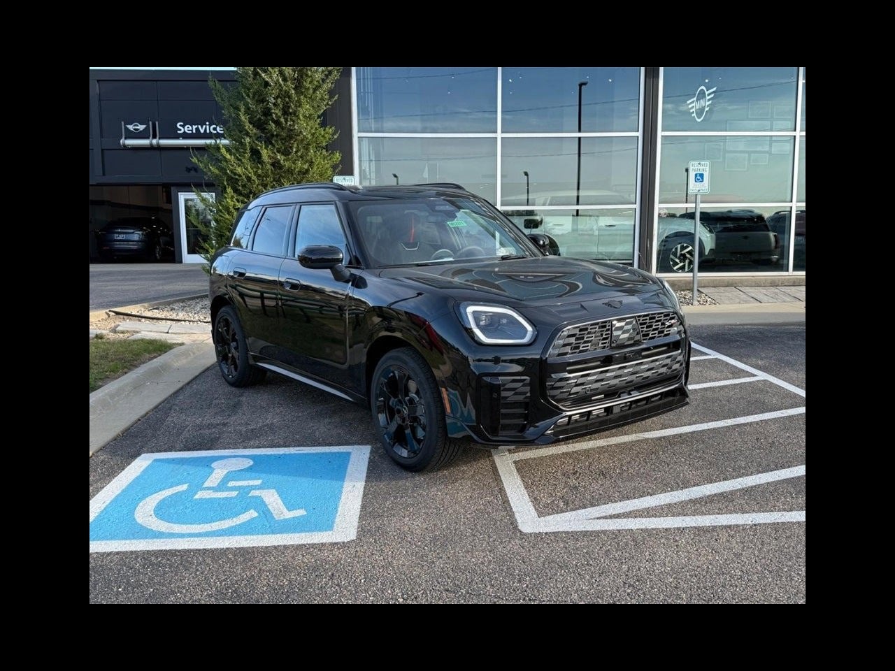 2026 MINI COUNTRYMAN ICONIC