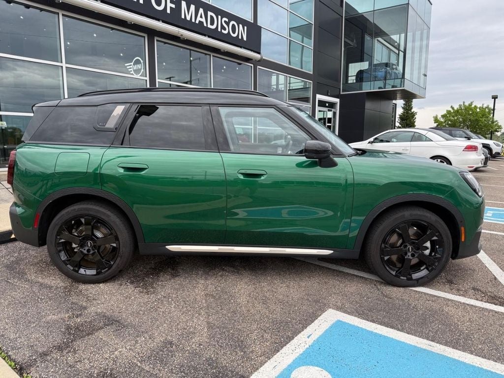 2025 MINI COUNTRYMAN Iconic