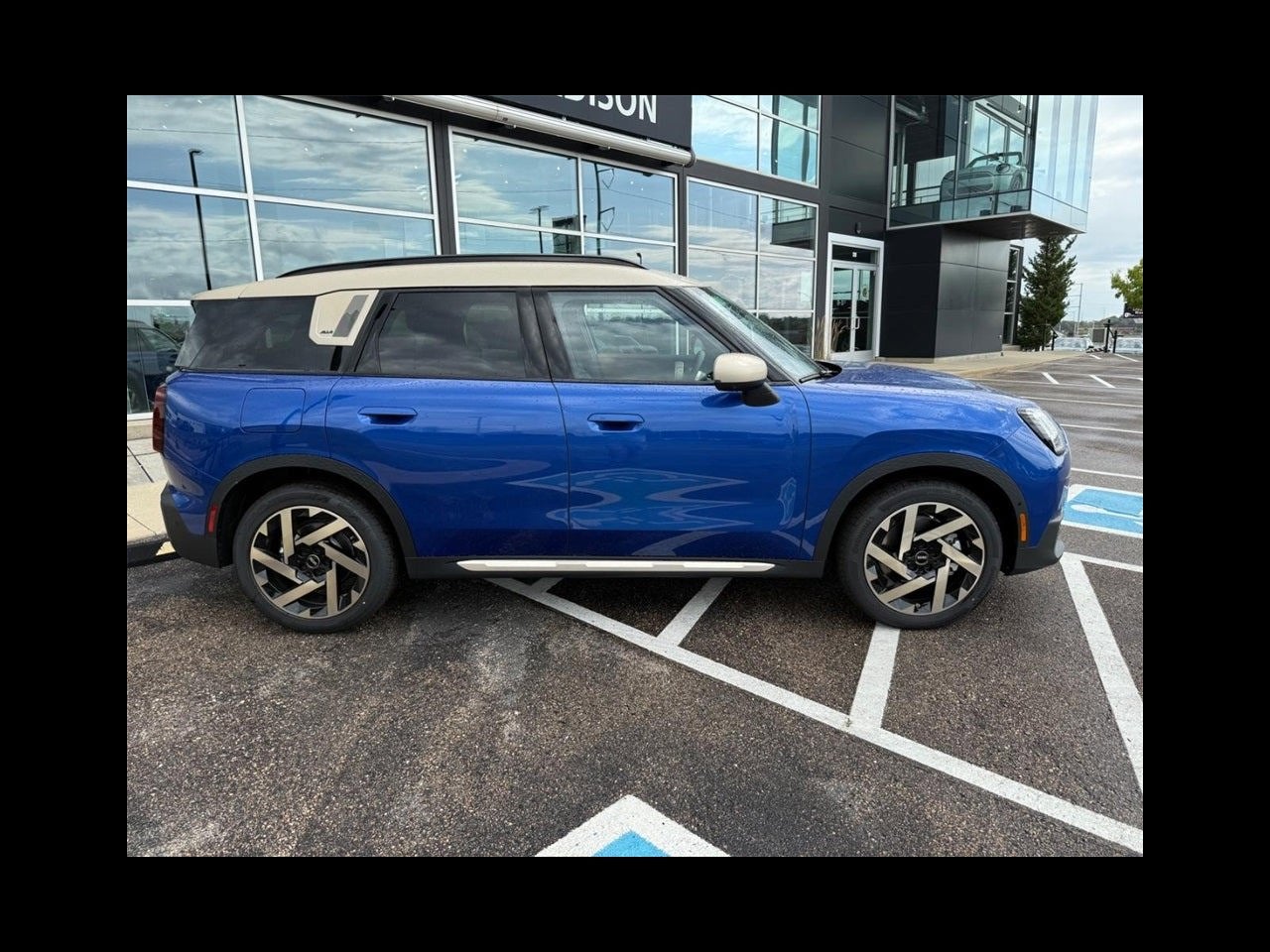 2026 MINI COUNTRYMAN SIGNATURE PLUS