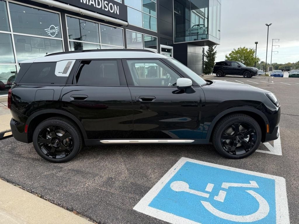 2026 MINI COUNTRYMAN ICONIC