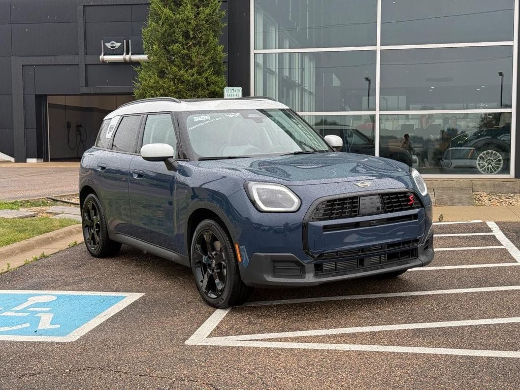 2026 MINI COUNTRYMAN Iconic