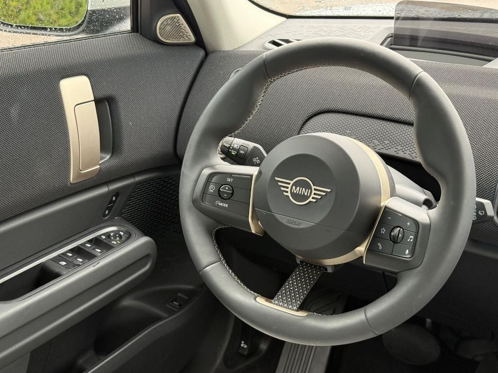 2026 MINI COUNTRYMAN Iconic