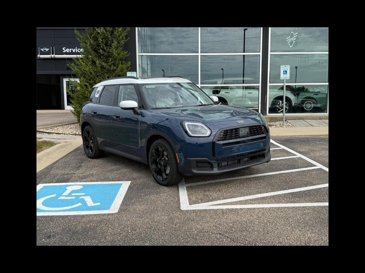 2026 MINI COUNTRYMAN Iconic