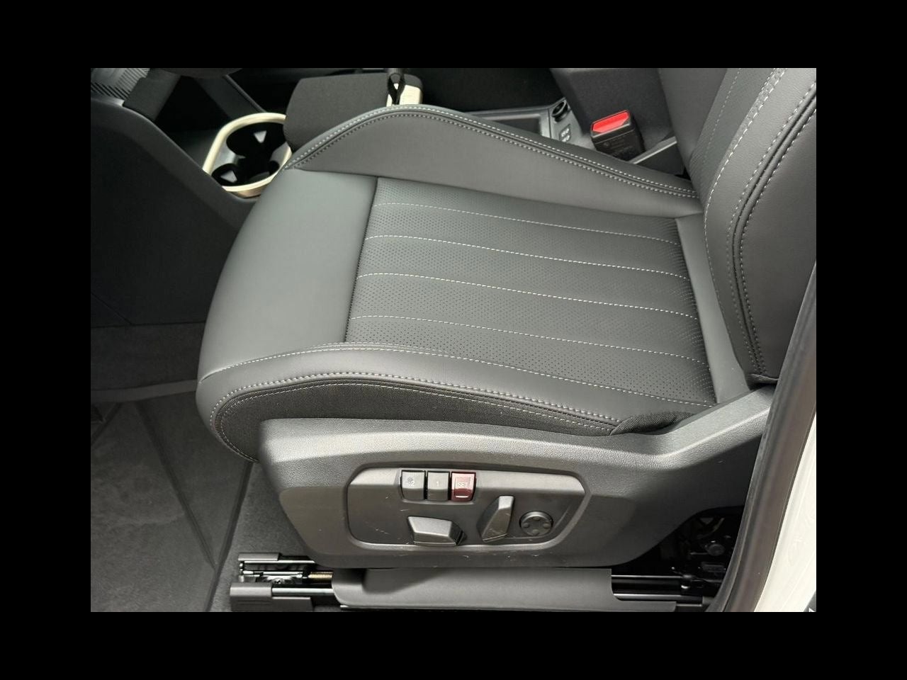 2027 MINI COUNTRYMAN SIGNATURE PLUS