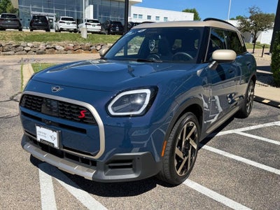 2025 MINI COUNTRYMAN Iconic