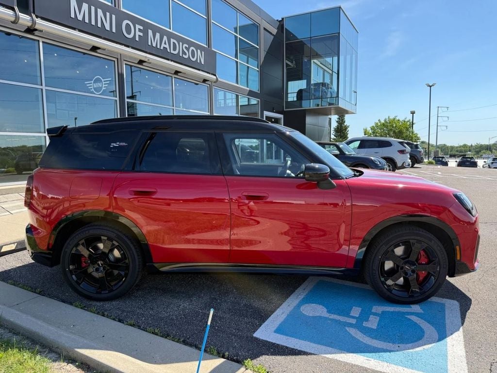 2025 MINI COUNTRYMAN Iconic