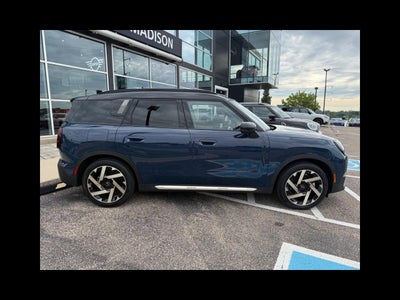 2025 MINI COUNTRYMAN Iconic