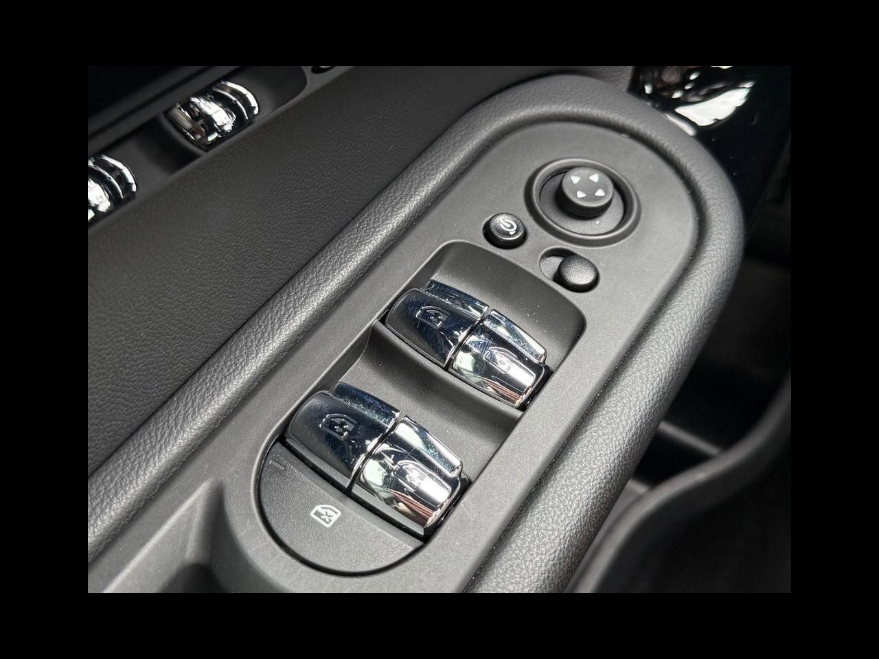 2024 MINI COUNTRYMAN Signature