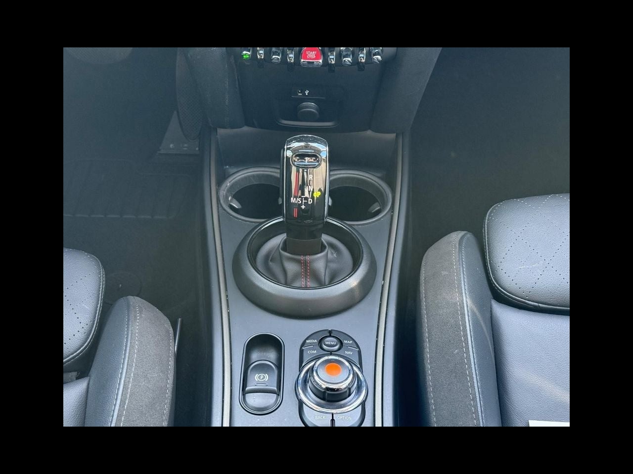 2020 MINI COUNTRYMAN ICONIC