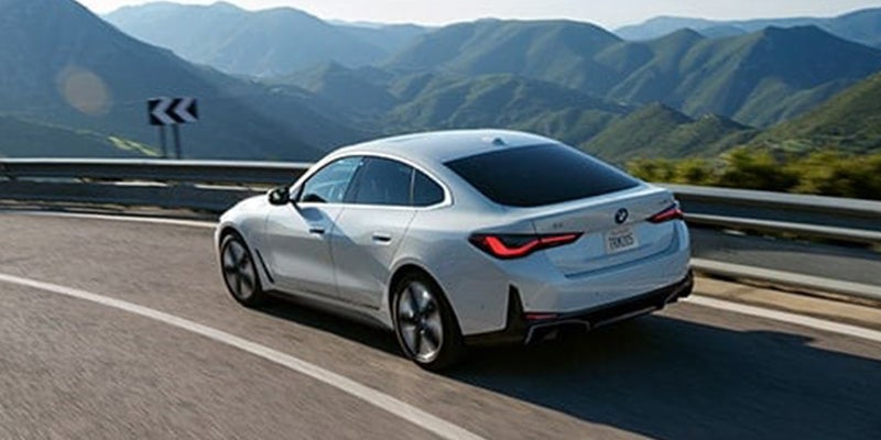 BMW i4 vs Tesla Model 3